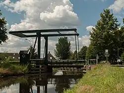 Draw bridge