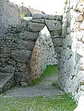 Arpino, pointed arch