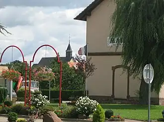 The church and town hall in Biblisheim