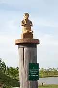 Modern sculpture depicting the Szegvár-Tűzkövesi idol