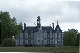Color photo of the Château du Muguet, site of the Briare Conference