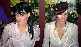 Sierra (left) and Bianca Casady (right) in 2007