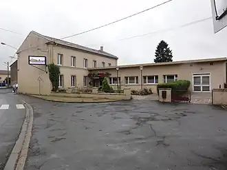 The town hall in Cutry