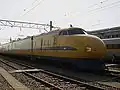 JR West Class 922 "Doctor Yellow" set T3, October 2004