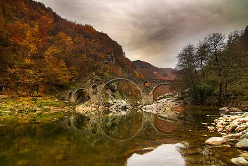 Dyavolski most in autumn