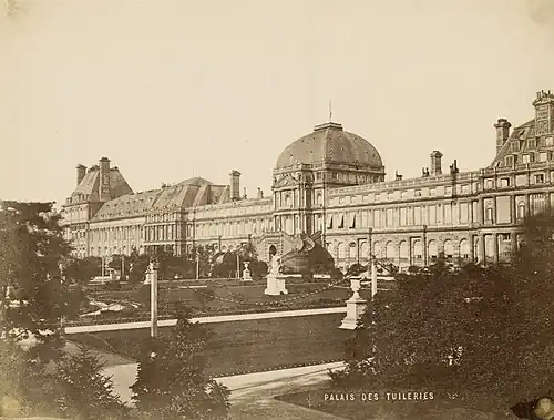 Garden façade