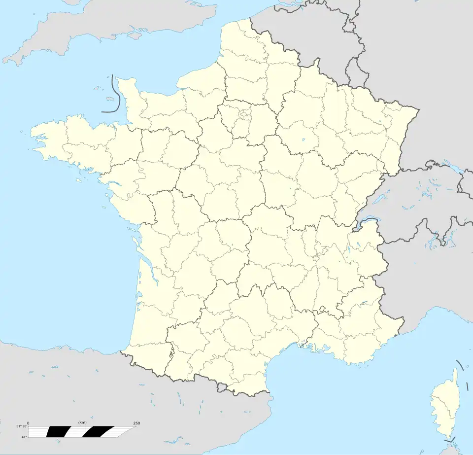 Chantilly is located in France