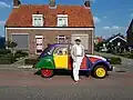 Wim Braakman [nl] in front his house of birth