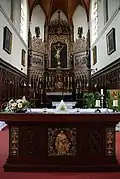 Holy Cross Church, altar