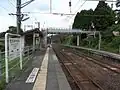 A view of the platforms. The stairs to the station building can be seen on the right.