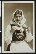Woman in Hardangerbunad