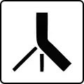 88 A diagram shows the approaching intersection and a broad line indicates the priority branches.