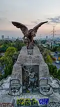 Picture of an eagle sculpture.