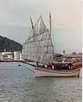 One of the last working bedars 45' (LOD) manoeuvering in port under Topan only, 1980