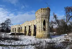 Ruins of the Osten-Saken estate.