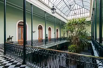 Colonial Courtyard