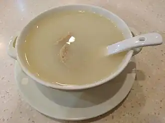 Pig lung and almond soup (杏汁豬肺湯) is a common lou fo tong.