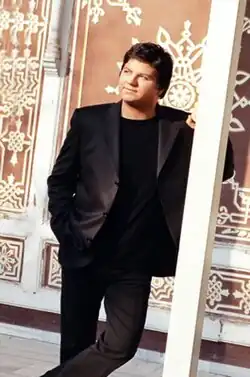 Kubat, singer