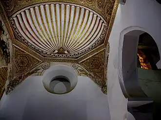 A scallop motif in one of the Renaissance apses
