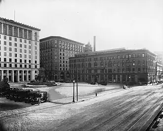 1922