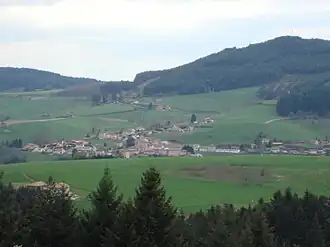 A general view of Saint-Vincent-de-Reins