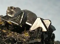 Tetrahedrite crystals with chalcopyrite and sphalerite from the Casapalca Mine, Peru (size: 8.2 × 6.4 × 4.7 cm)