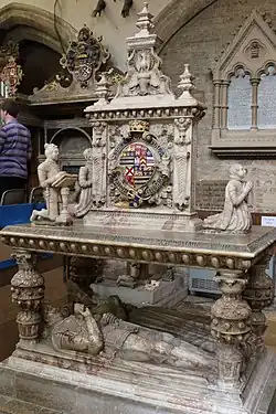 Tomb monument