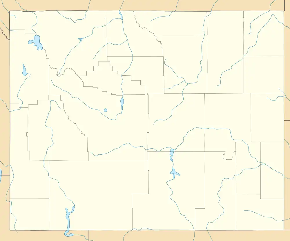 Old Faithful Inn is located in Wyoming